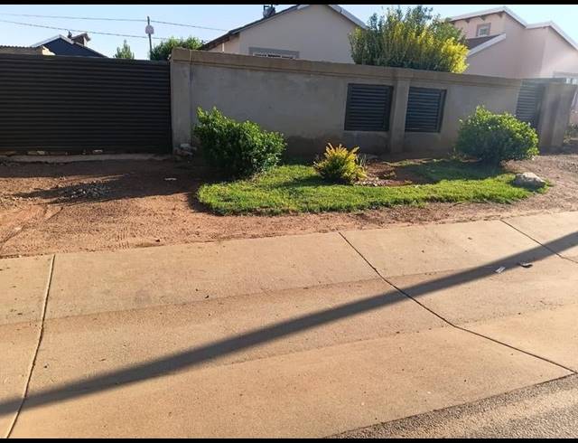 2 BEDROOM HOUSE FOR SALE IN SAVANNA CITY